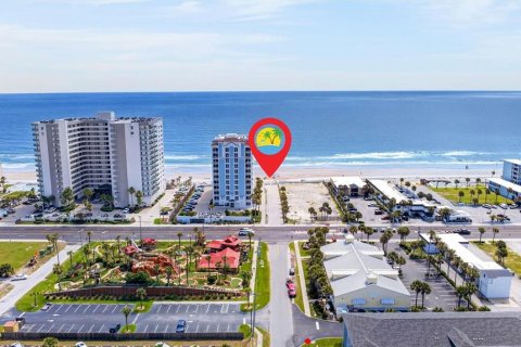 House in Daytona Beach, Florida 2 bedrooms, 82.68 sq.m. № 2215522 - photo 19
