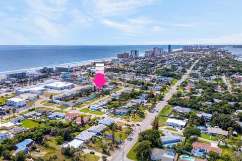 House in Daytona Beach, Florida 2 bedrooms, 82.68 sq.m. № 2215522 - photo 17