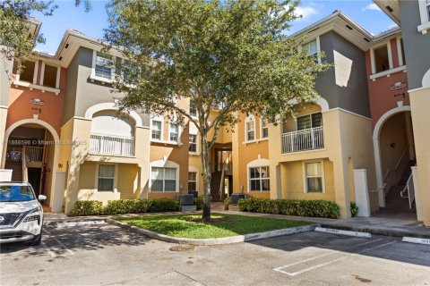 Купить кондоминиум в Дорал, Флорида 3 спальни, 139.63м2, № 1942468 - фото 6