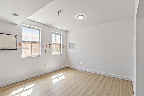 Купить кондоминиум в Дорал, Флорида 3 спальни, 139.63м2, № 1942468 - фото 23