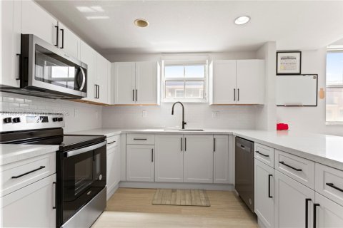 Купить кондоминиум в Дорал, Флорида 3 спальни, 139.63м2, № 1942468 - фото 29