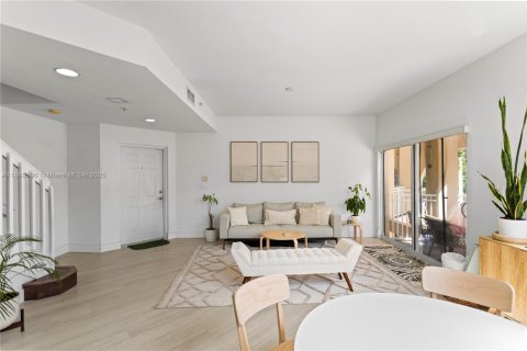 Купить кондоминиум в Дорал, Флорида 3 спальни, 139.63м2, № 1942468 - фото 17