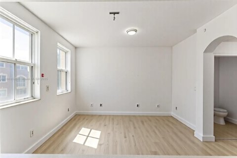 Купить кондоминиум в Дорал, Флорида 3 спальни, 139.63м2, № 1942468 - фото 22