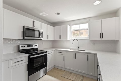 Купить кондоминиум в Дорал, Флорида 3 спальни, 139.63м2, № 1942468 - фото 28