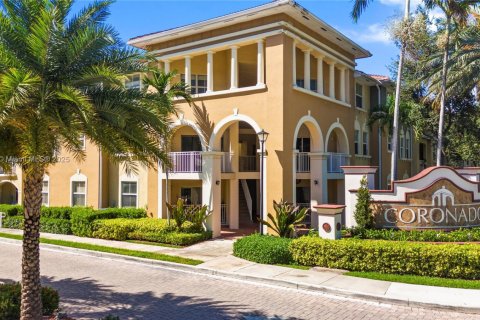 Купить кондоминиум в Дорал, Флорида 3 спальни, 139.63м2, № 1942468 - фото 4