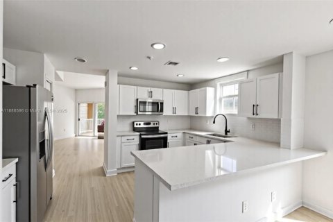 Купить кондоминиум в Дорал, Флорида 3 спальни, 139.63м2, № 1942468 - фото 19