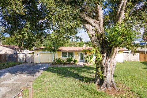 Villa ou maison à vendre à Sarasota, Floride: 3 chambres, 170.57 m2 № 2361434 - photo 2
