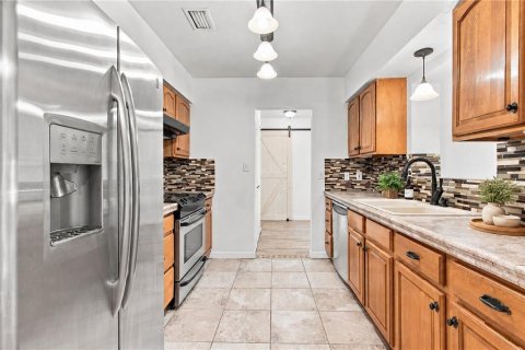 Villa ou maison à vendre à Sarasota, Floride: 3 chambres, 170.57 m2 № 2361434 - photo 8