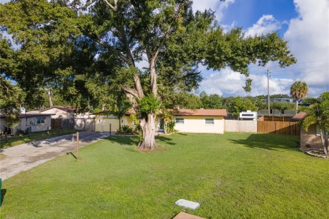 Villa ou maison à vendre à Sarasota, Floride: 3 chambres, 170.57 m2 № 2361434 - photo 4
