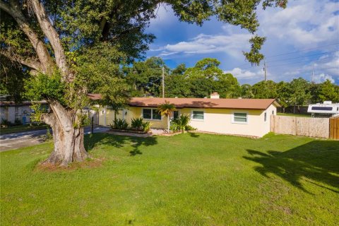 Villa ou maison à vendre à Sarasota, Floride: 3 chambres, 170.57 m2 № 2361434 - photo 3