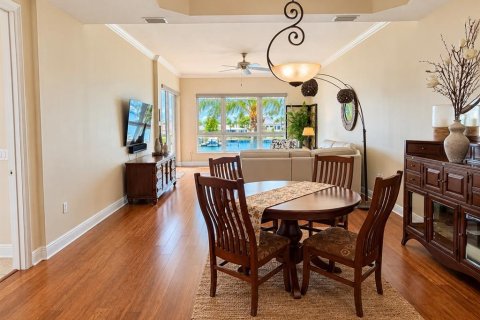 Condo in Apollo Beach, Florida, 2 bedrooms  № 2394432 - photo 6