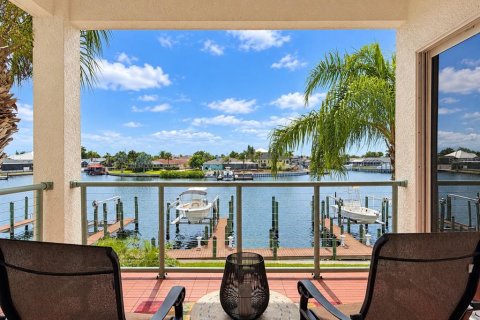 Condo in Apollo Beach, Florida, 2 bedrooms  № 2394432 - photo 30