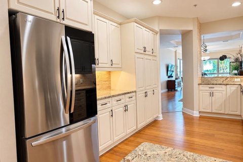 Condo in Apollo Beach, Florida, 2 bedrooms  № 2394432 - photo 16