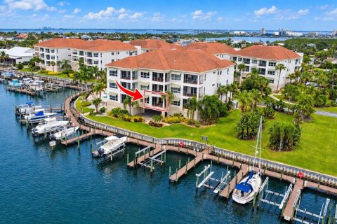 Condo in Apollo Beach, Florida, 2 bedrooms № 2394432
