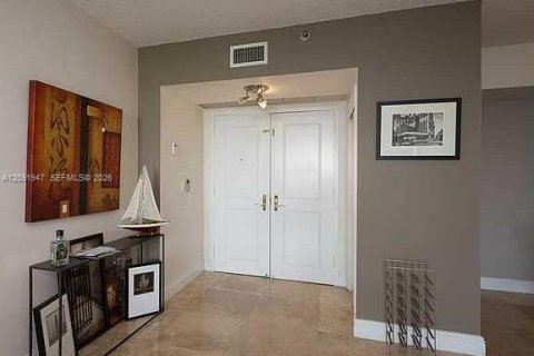 Copropriété à vendre à Aventura, Floride: 2 chambres, 130.06 m2 № 2372582 - photo 8