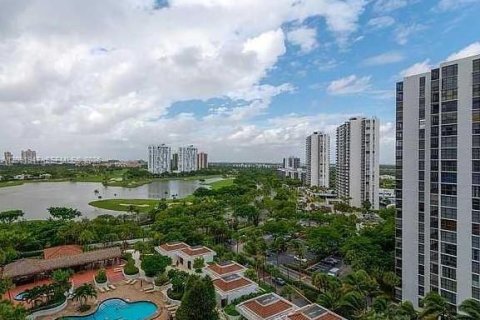Condo à Aventura, Floride, 2 chambres  № 2372582