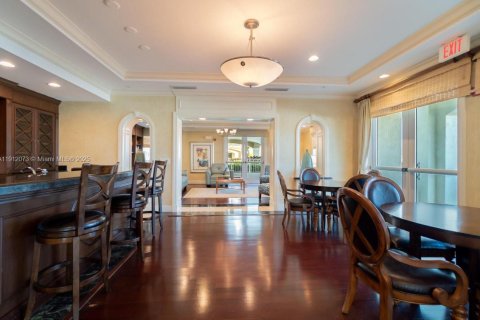 Townhouse in Lantana, Florida 3 bedrooms, 149.85 sq.m. № 1968133 - photo 25