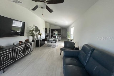 House in Plant City, Florida 3 bedrooms, 134.8 sq.m. № 1825260 - photo 5