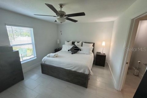 House in Plant City, Florida 3 bedrooms, 134.8 sq.m. № 1825260 - photo 18