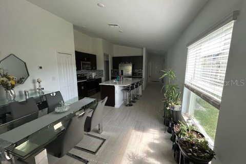 House in Plant City, Florida 3 bedrooms, 134.8 sq.m. № 1825260 - photo 7