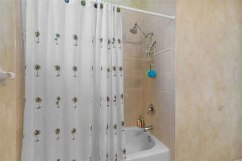 Villa ou maison à vendre à Cape Coral, Floride: 4 chambres, 251.3 m2 № 2405360 - photo 25