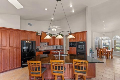 Villa ou maison à vendre à Cape Coral, Floride: 4 chambres, 251.3 m2 № 2405360 - photo 7