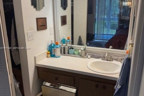 Copropriété à vendre à Margate, Floride: 2 chambres, 90.12 m2 № 2041997 - photo 10