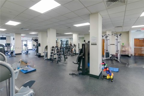 Copropriété à louer à Hollywood, Floride: 2 chambres, 116.22 m2 № 2152443 - photo 19