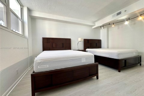 Copropriété à louer à Hollywood, Floride: 2 chambres, 116.22 m2 № 2152443 - photo 5