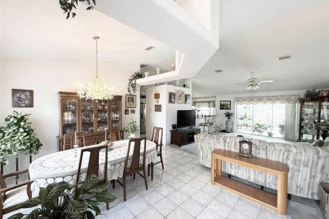 Купить виллу или дом в Палм-Кост, Флорида 5 комнат, 182.65м2, № 2323034 - фото 2