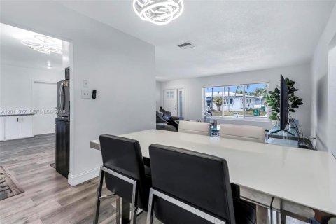 Casa en venta en Tamarac, Florida, 3 dormitorios, 154.22 m2 № 2076591 - foto 9