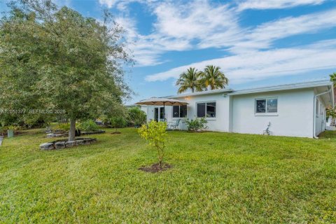 Casa en venta en Tamarac, Florida, 3 dormitorios, 154.22 m2 № 2076591 - foto 24