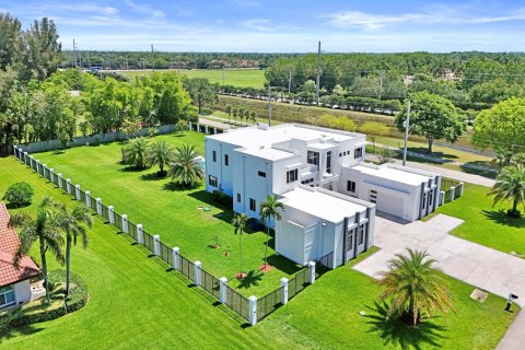 House in Plantation, Florida 7 bedrooms, 524.43 sq.m. № 2086920 - photo 6