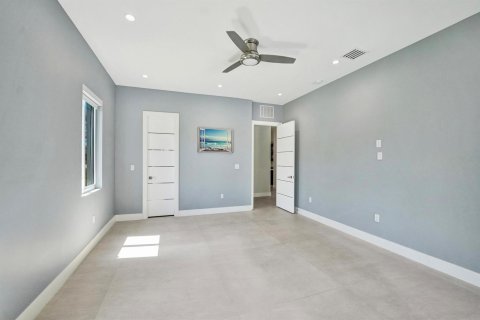 House in Plantation, Florida 7 bedrooms, 524.43 sq.m. № 2086920 - photo 29