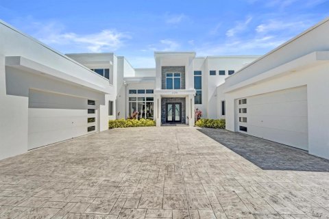 House in Plantation, Florida 7 bedrooms, 524.43 sq.m. № 2086920 - photo 8