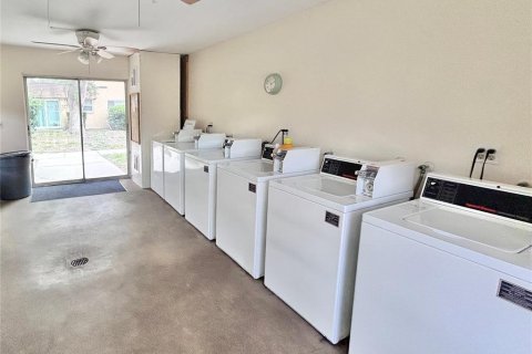 Condo in Saint Petersburg, Florida, 2 bedrooms  № 2239274 - photo 15