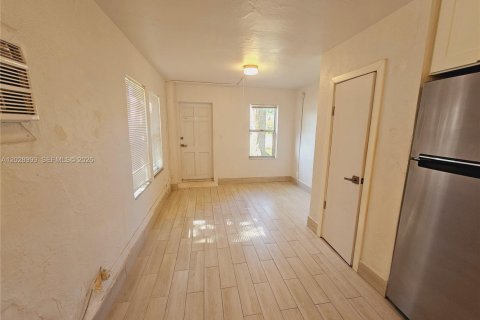 Immobilier commercial à vendre à Dania Beach, Floride № 2170057 - photo 20