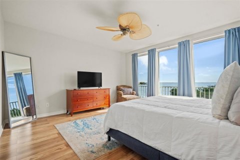 Townhouse in Tierra Verde, Florida 4 bedrooms, 255.48 sq.m. № 2277387 - photo 24