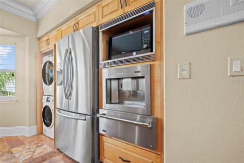 Townhouse in Tierra Verde, Florida 4 bedrooms, 255.48 sq.m. № 2277387 - photo 19