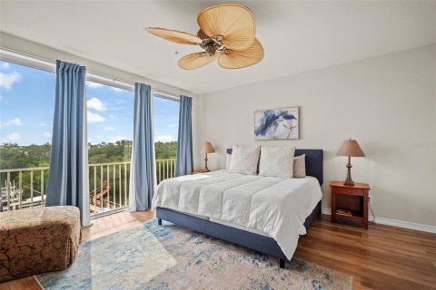 Townhouse in Tierra Verde, Florida 4 bedrooms, 255.48 sq.m. № 2277387 - photo 23