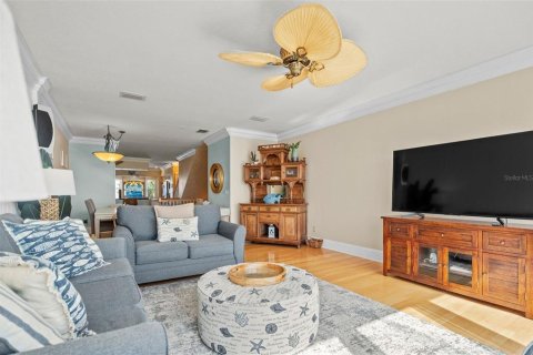 Townhouse in Tierra Verde, Florida 4 bedrooms, 255.48 sq.m. № 2277387 - photo 11