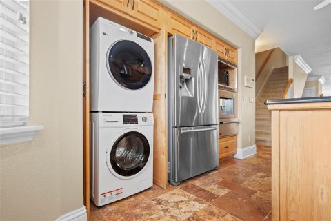 Townhouse in Tierra Verde, Florida 4 bedrooms, 255.48 sq.m. № 2277387 - photo 20