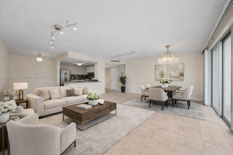 Купить кондоминиум в Майами, Флорида 1 спальня, 93м2, № 2062545 - фото 4