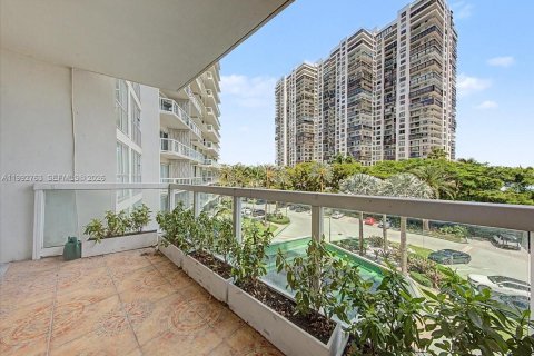 Купить кондоминиум в Майами, Флорида 1 спальня, 93м2, № 2062545 - фото 22