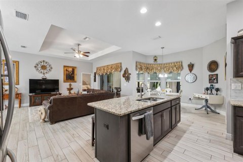 House in Weeki Wachee, Florida 4 bedrooms, 207.82 sq.m. № 1845036 - photo 22