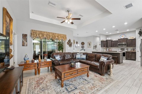 House in Weeki Wachee, Florida 4 bedrooms, 207.82 sq.m. № 1845036 - photo 15