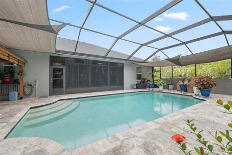 House in Weeki Wachee, Florida 4 bedrooms, 207.82 sq.m. № 1845036 - photo 9