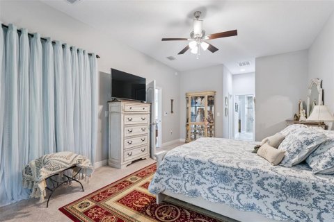 House in Weeki Wachee, Florida 4 bedrooms, 207.82 sq.m. № 1845036 - photo 29