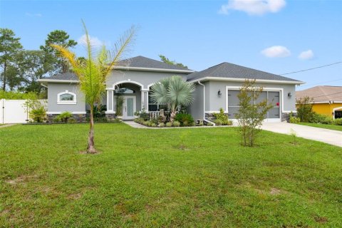 House in Weeki Wachee, Florida 4 bedrooms, 207.82 sq.m. № 1845036 - photo 2