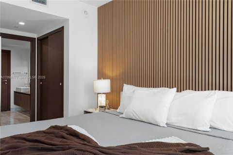 Condo in Miami, Florida, 1 bedroom № 2067073 - photo 10